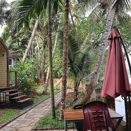Greenchromide Homestays Mundrothuruth Exteriör bild